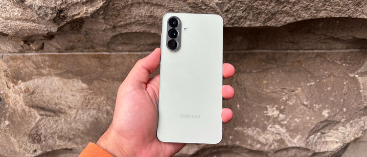 گوشی موبایل سامسونگ مدل Galaxy A56 5G دو سیم کارت ظرفیت 256 گیگابایت و رم 8 گیگابایت
